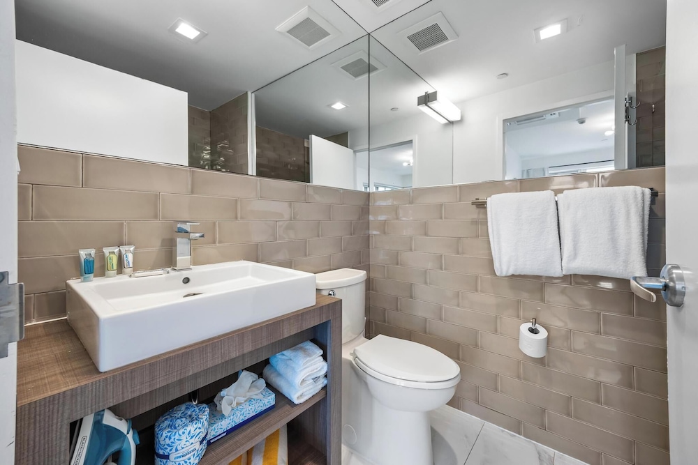 Luxuri Suites 47/50