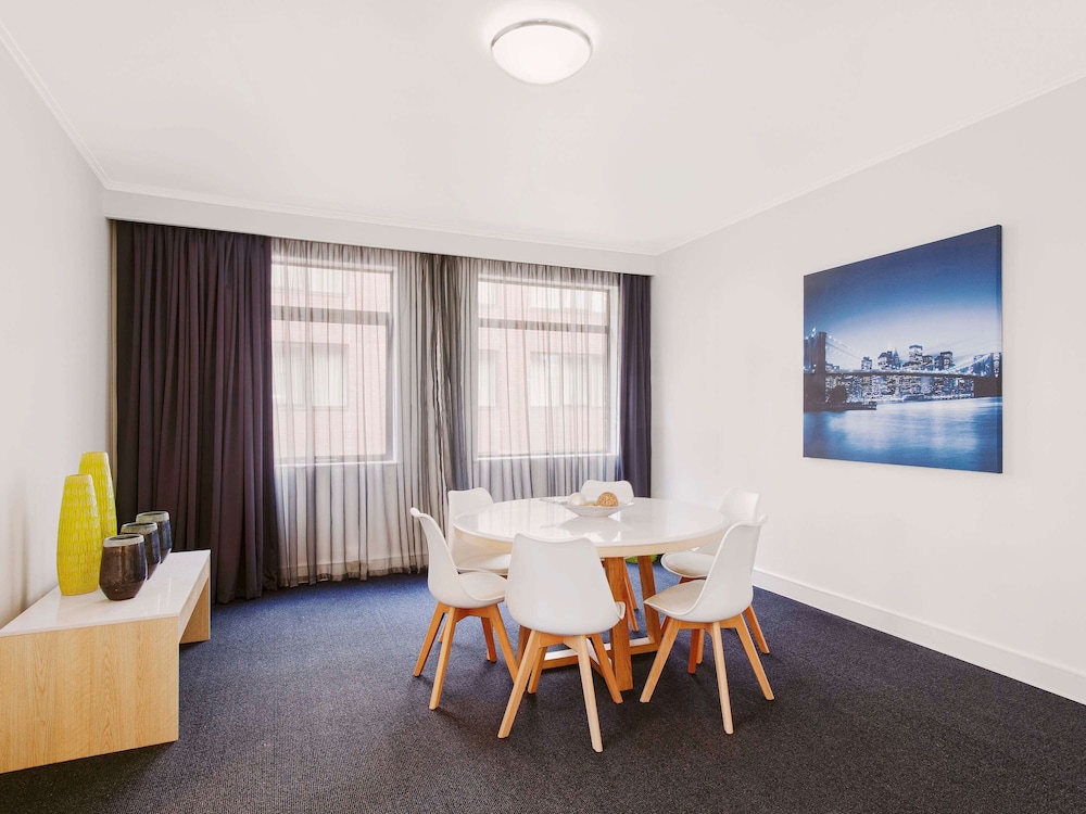 Mercure Melbourne Albert Park 56/72