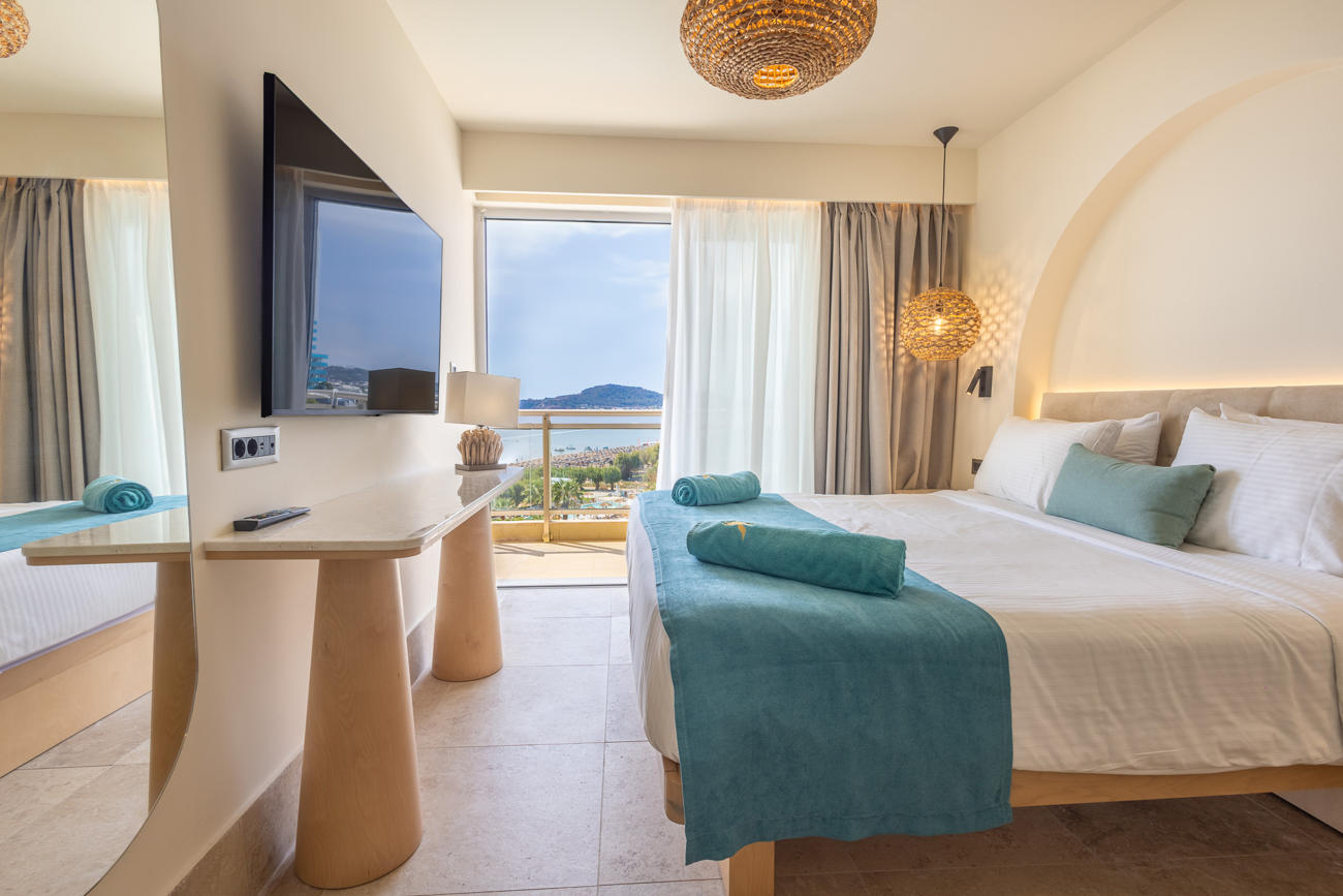 Pegasos Deluxe Beach Hotel 23/113