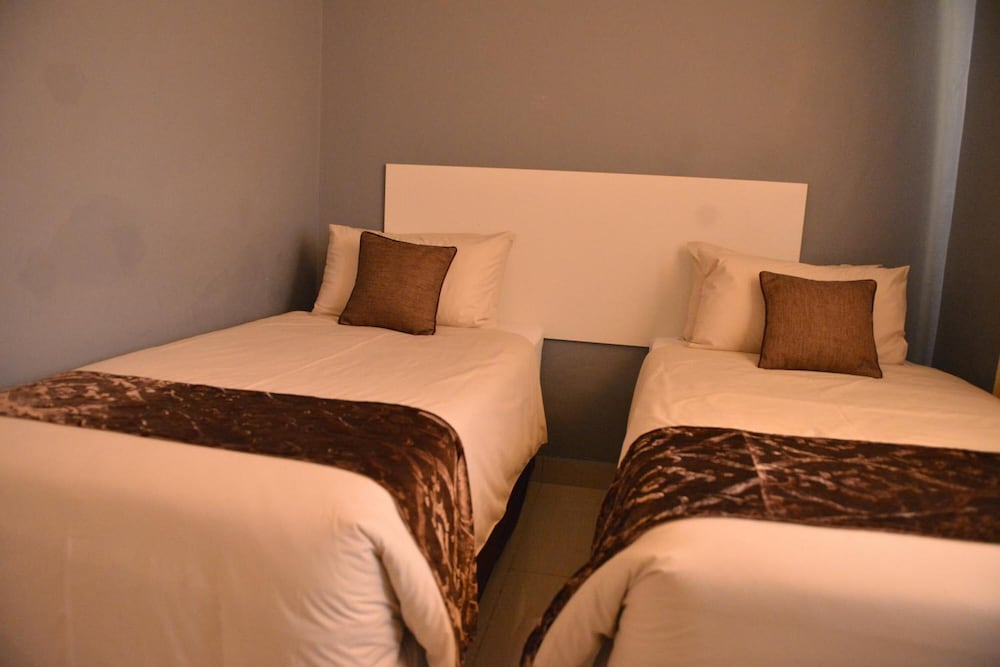 Asante Apartments 14/42