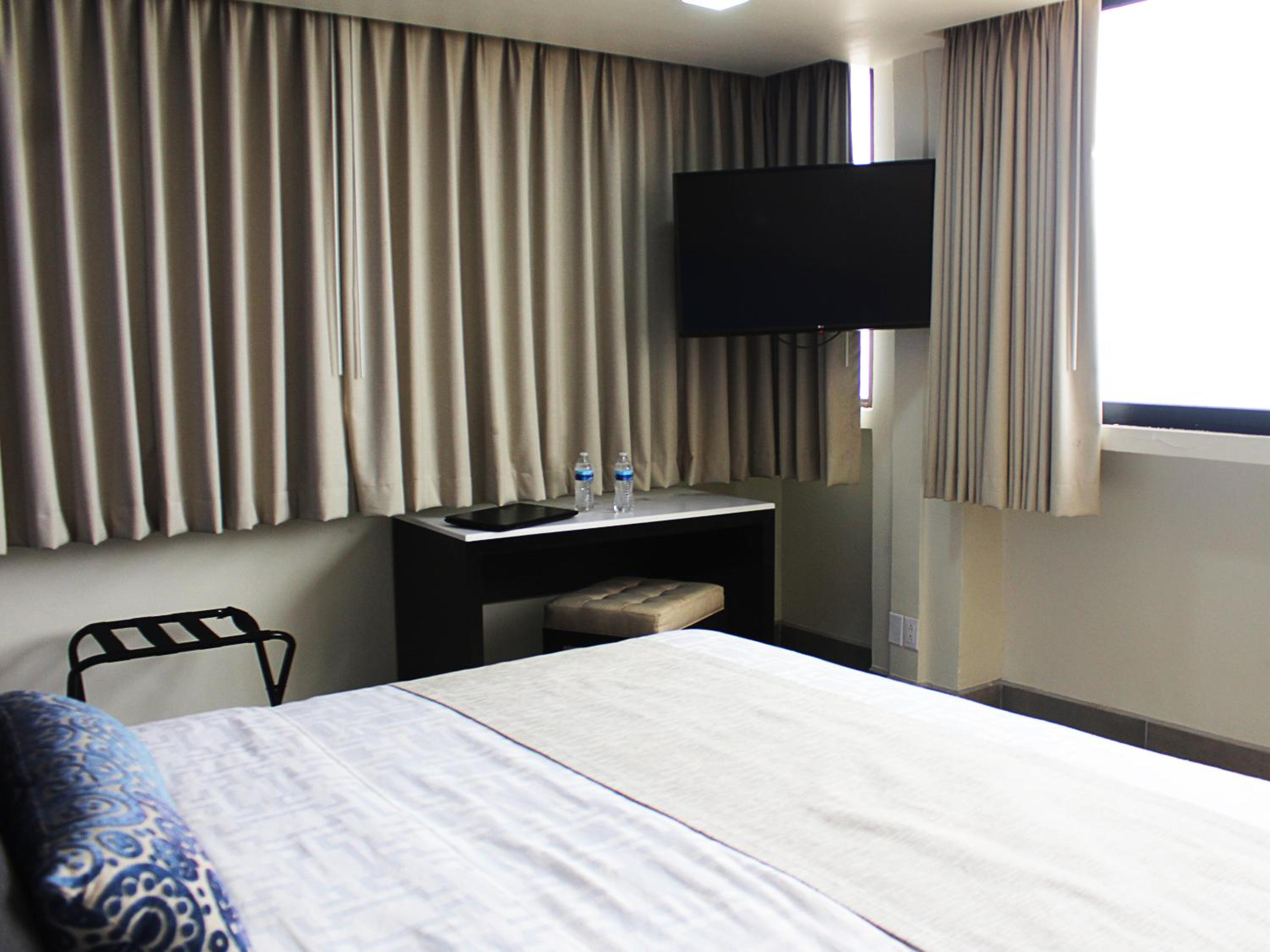 Superior, Queen Bed 3/3