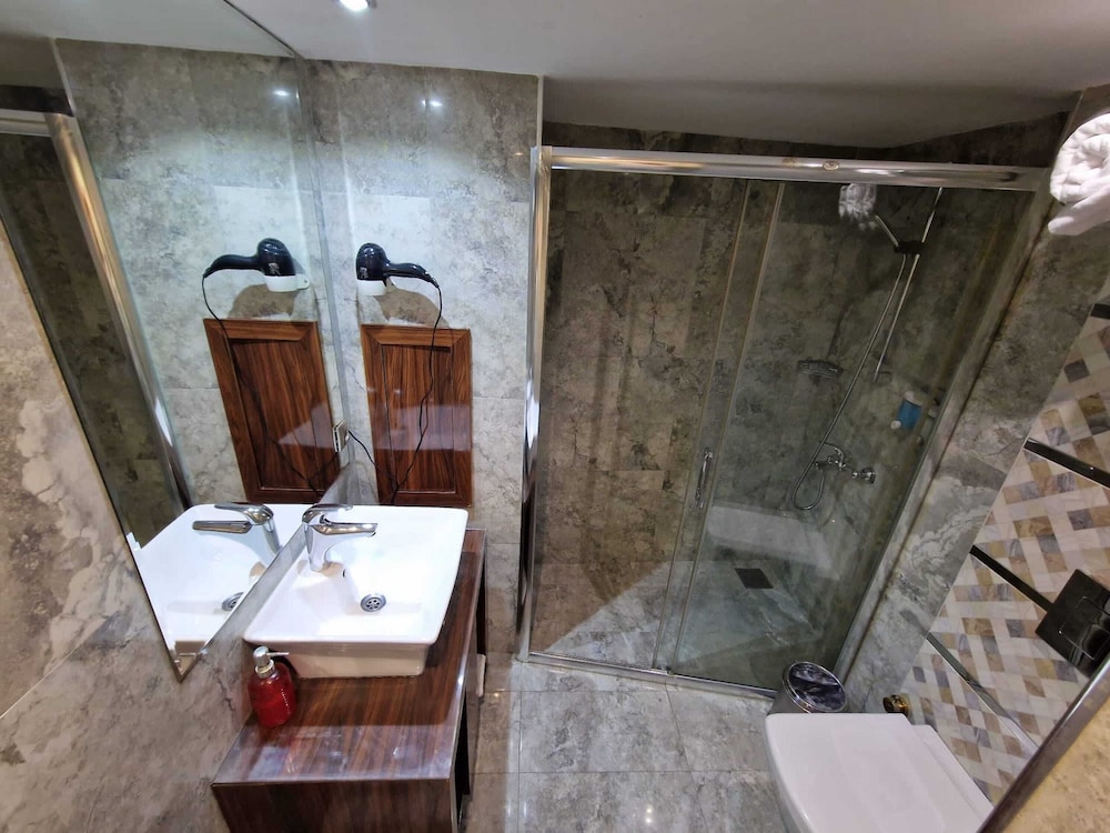 Sahra Airport Hotel 56/56
