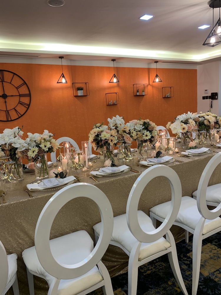 Accra City Hotel 36/44