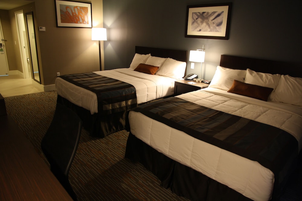 Wingate By Wyndham Niagara Falls 10/37