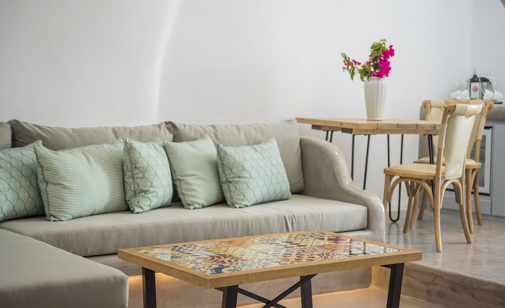 Aqua Serenity Santorini Luxury Suites 28/50