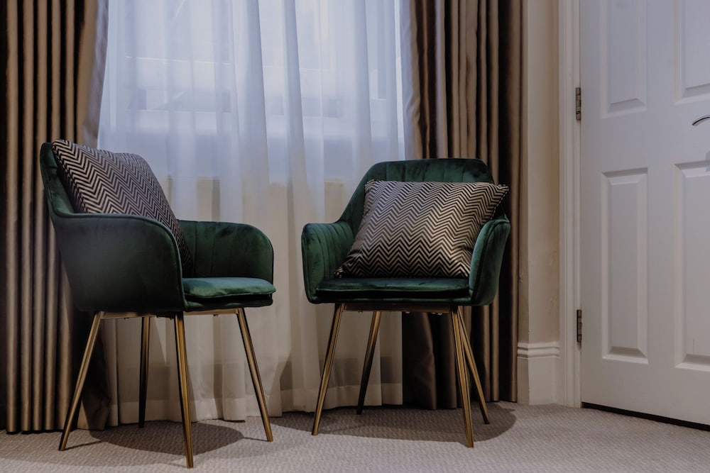 London House Hotel 53/75