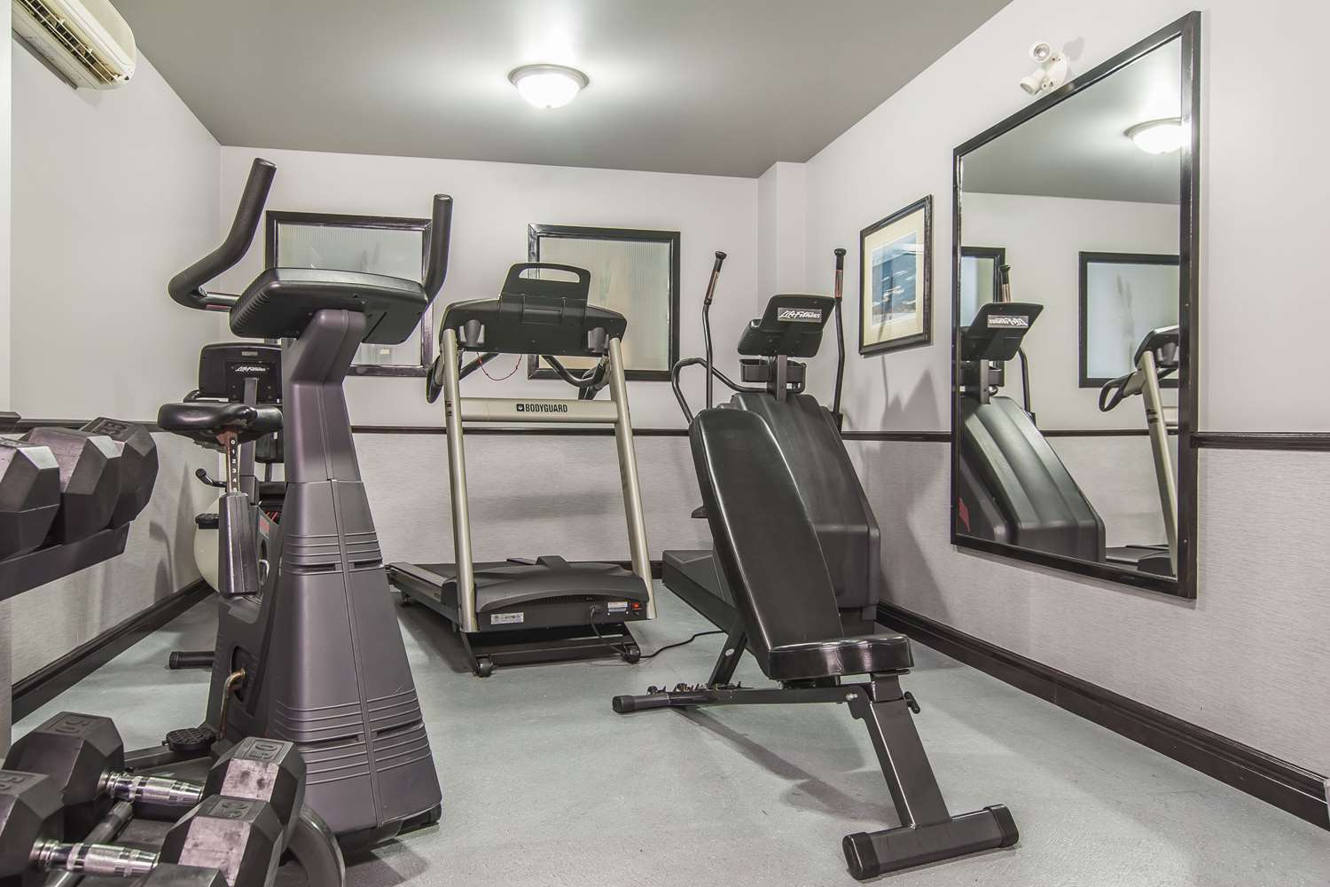 Quality Inn Riviere-Du-Loup, Qc 4/14