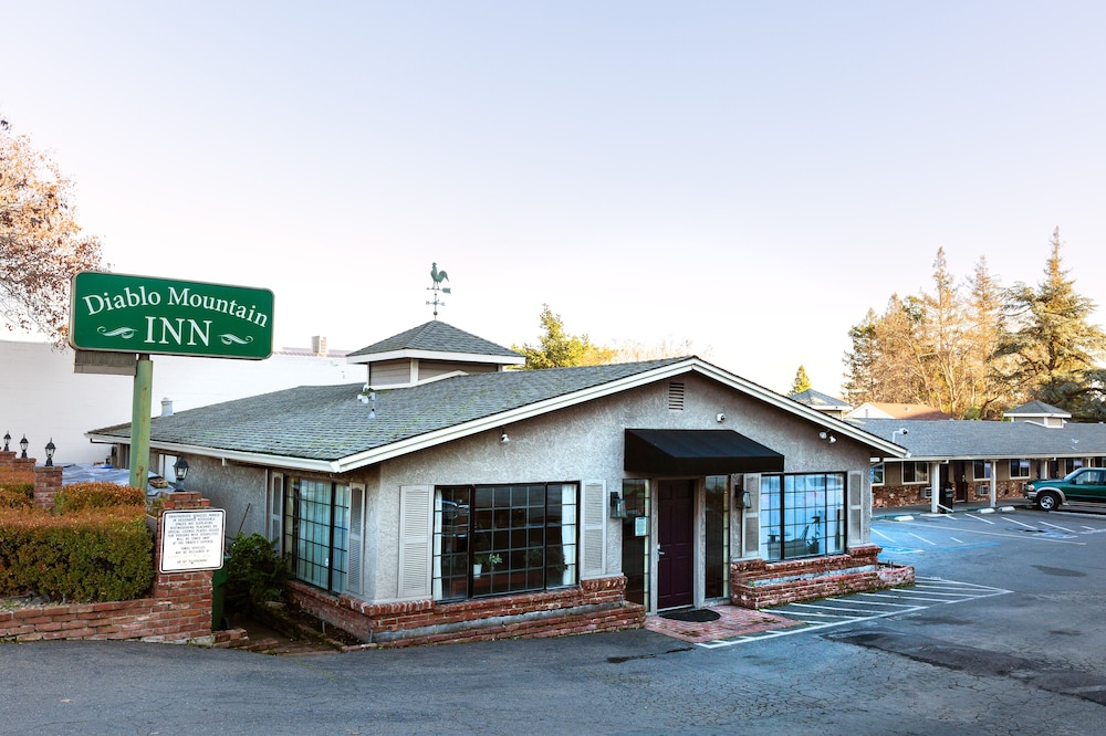 Diablo Mountain Inn 10/66