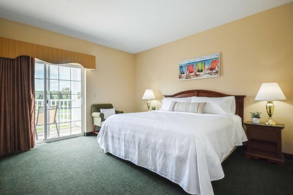 Standard, King Bed, Accessible