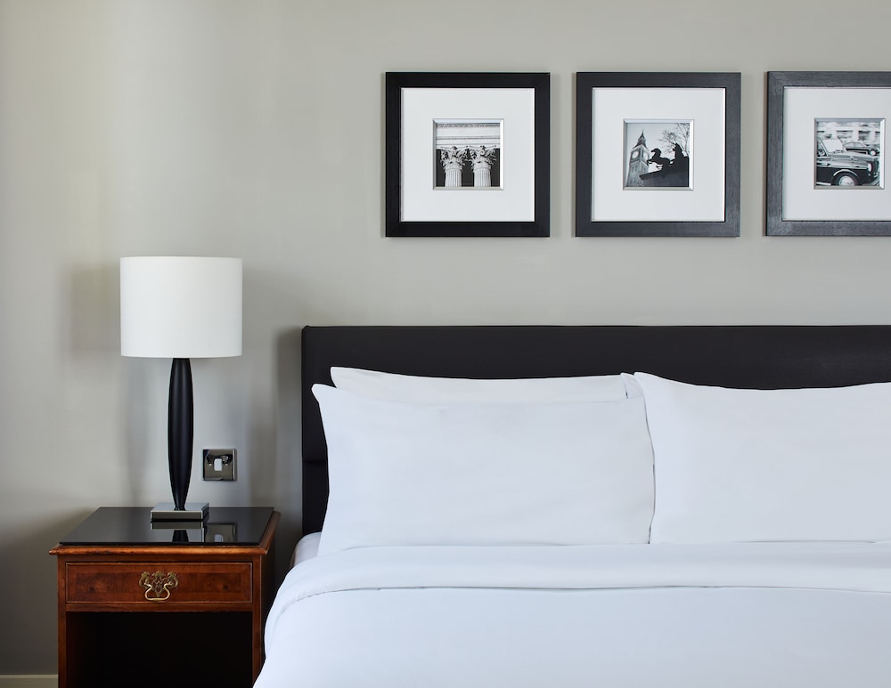 The Dilly Hotel photo2