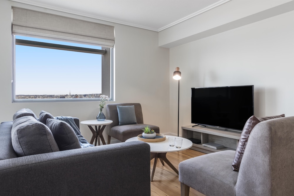 Oaks Brisbane Casino Tower Suites 39/50