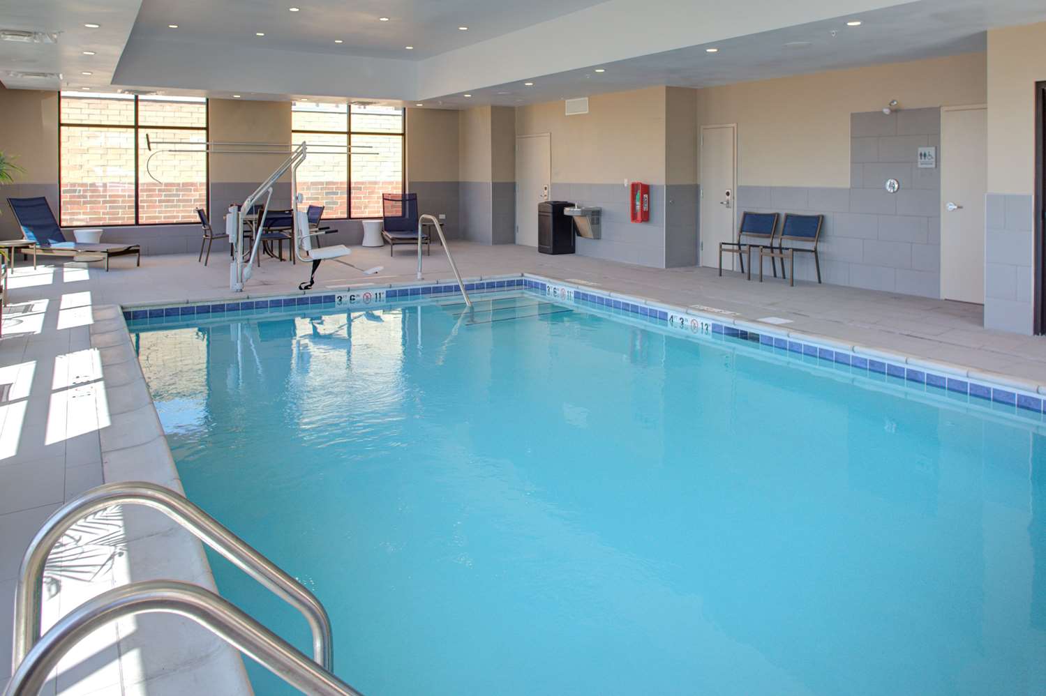 swimming pool spa