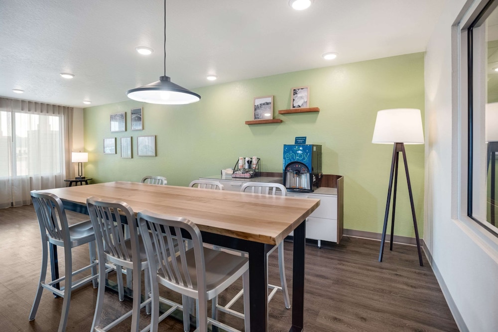 WoodSpring Suites Sulphur - Lake Charles 11/18