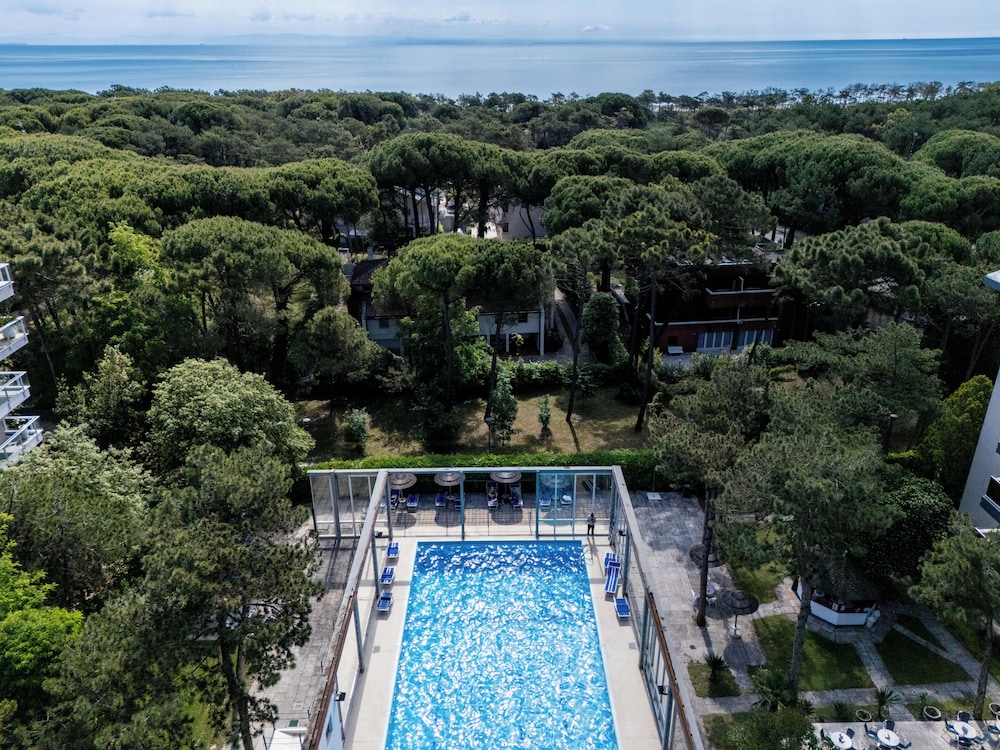 HOTEL MERIDIANUS 31/50