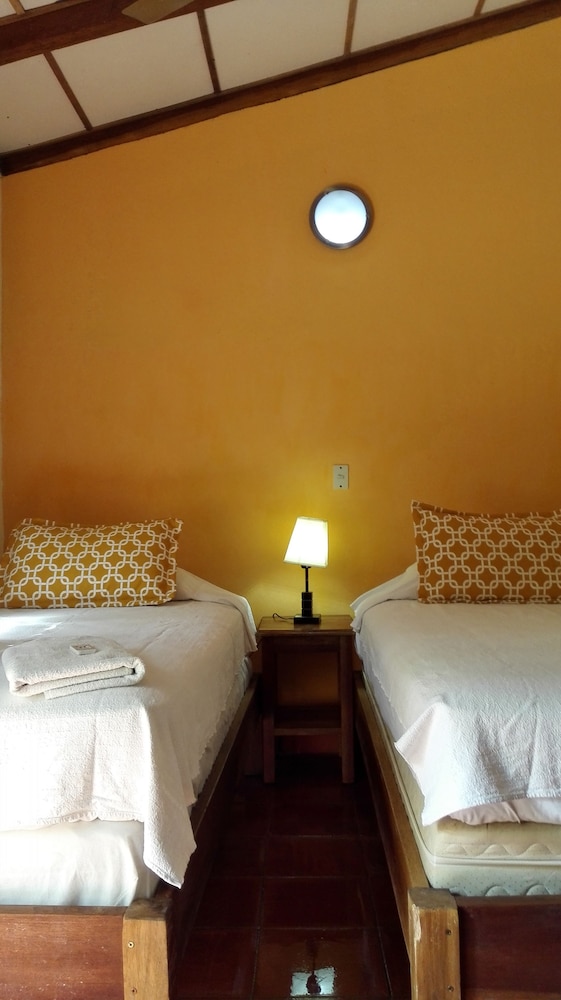 Design, Twin Beds, Garden View, Private Bathroom، CASA BARCELONA HOTEL 2/6