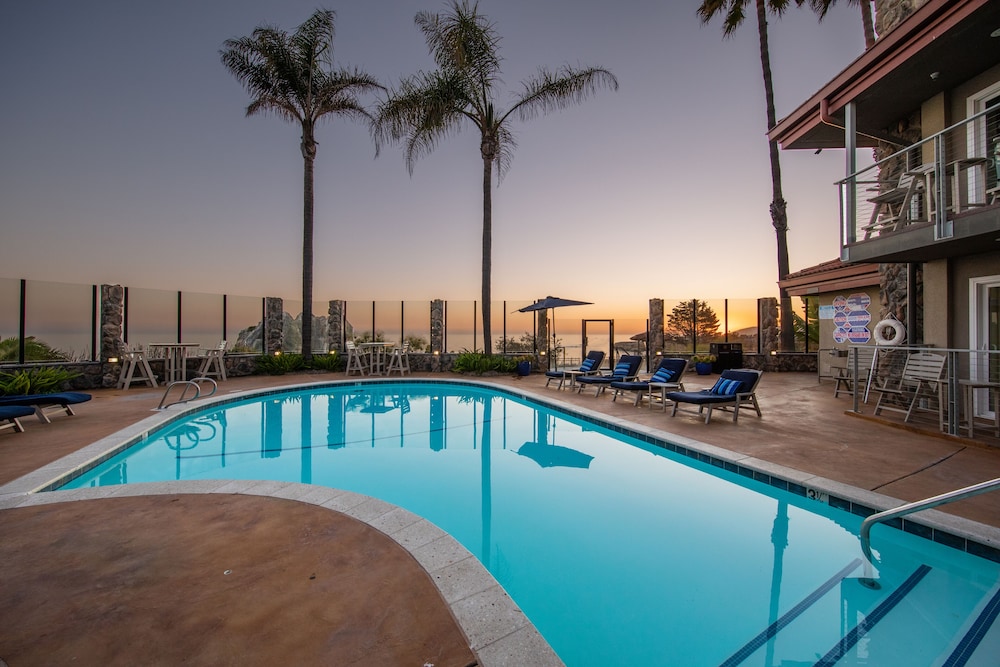 Inn at the Cove in PISMO BEACH - CA