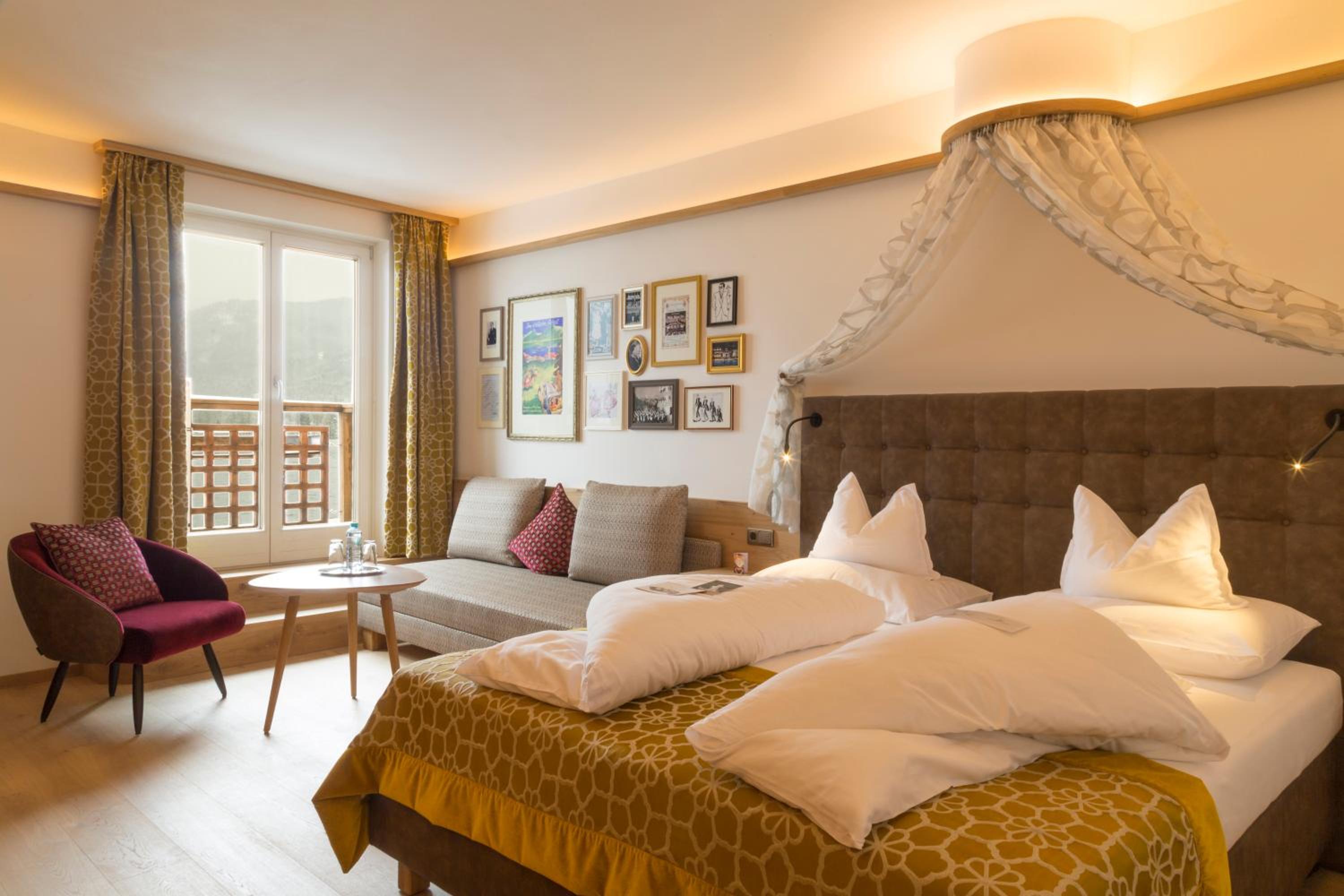 Deluxe, Double Bed, with View