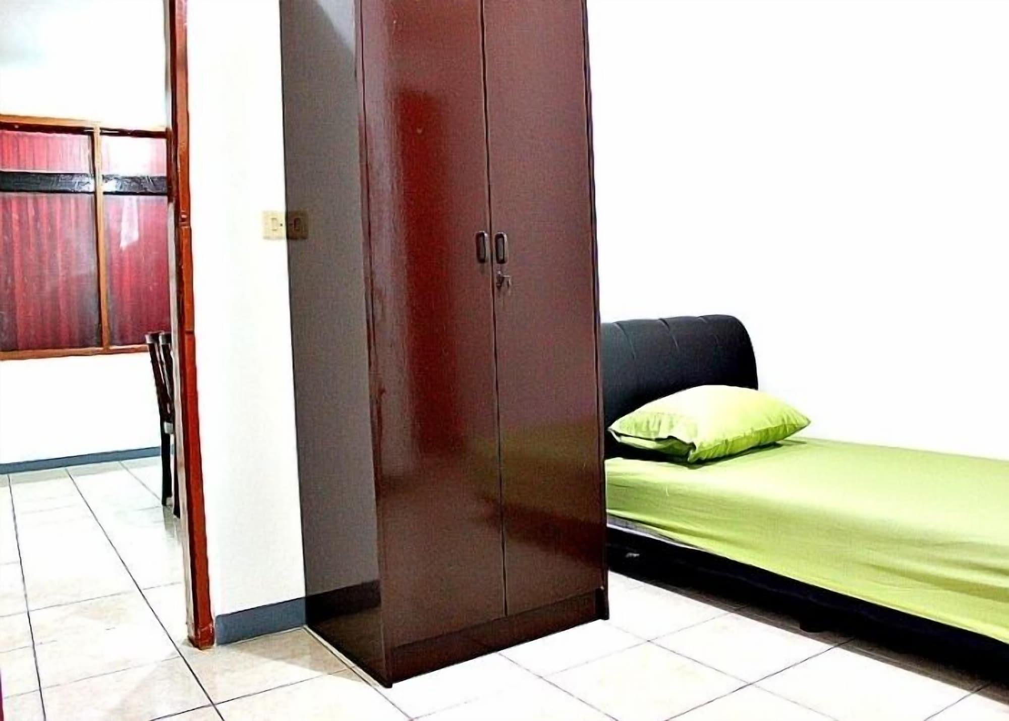 Hotel O near D'Botanica Bandung Mall 7/14
