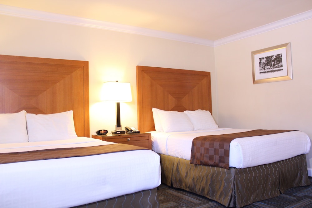 Inn at San Luis Obispo 11/57
