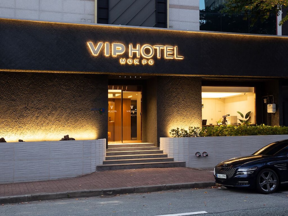 Vip Hotel Mok-Po 55/59