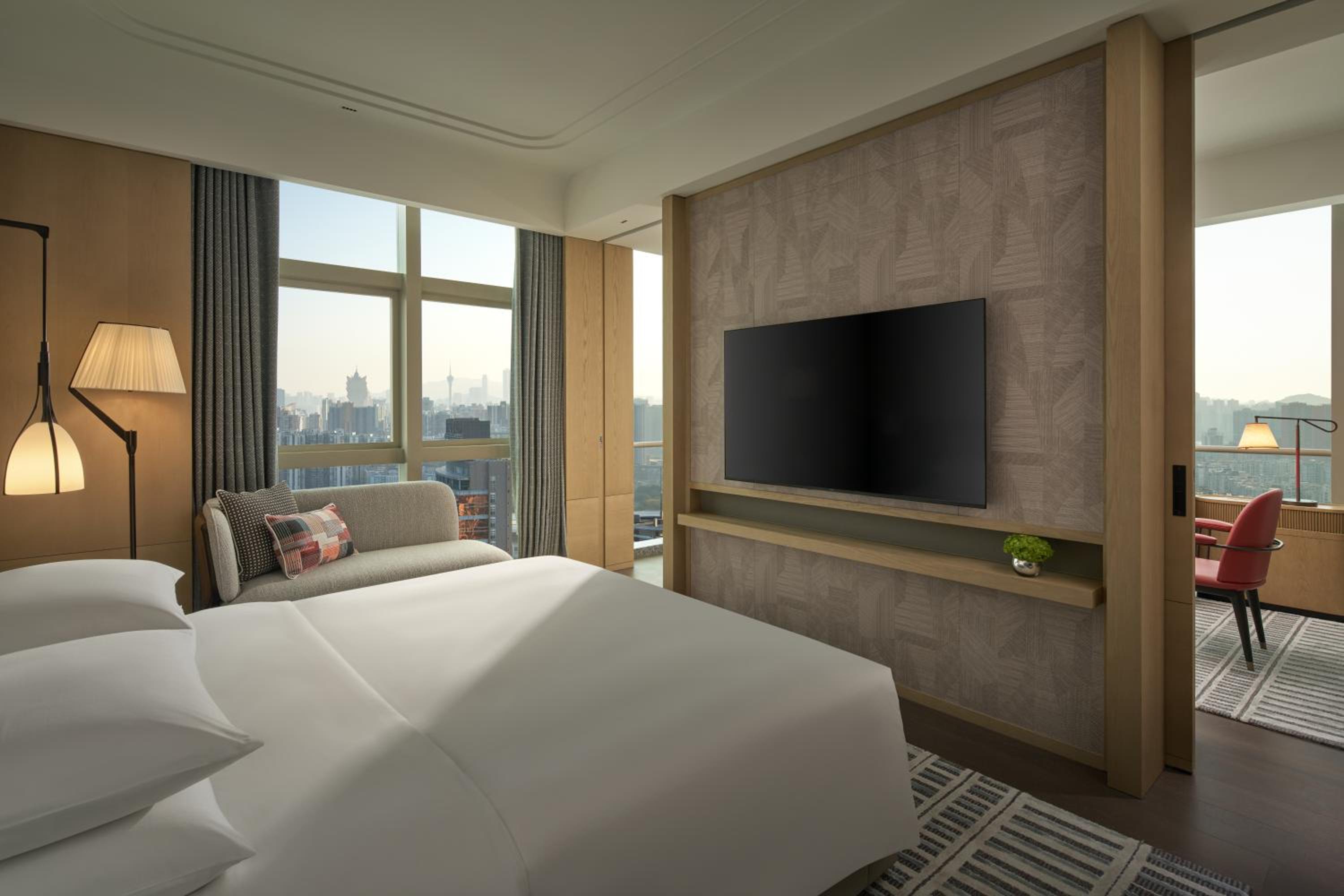 Regency, Suite, King Bed, Macau View