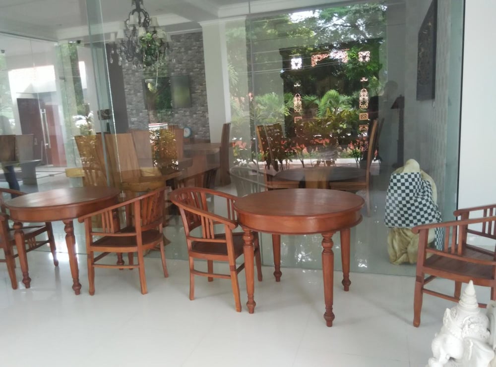Hotel Wahyu Dana 26/46