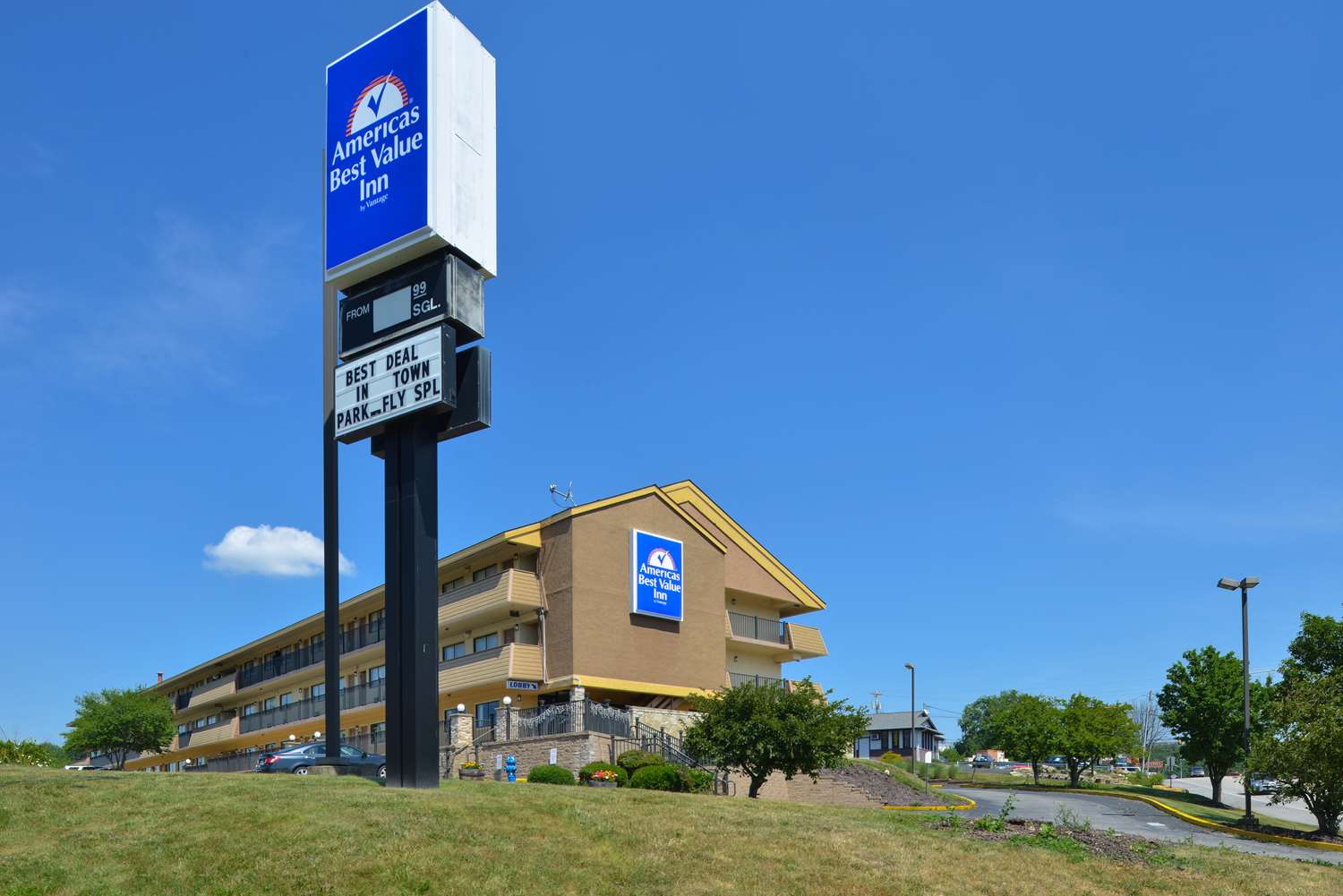 Americas Best Value Inn Pittsburgh Airport 36/36