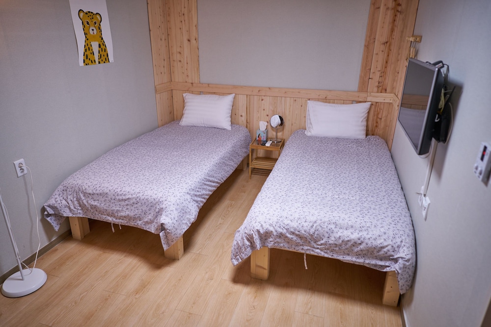R Guesthouse 25/74