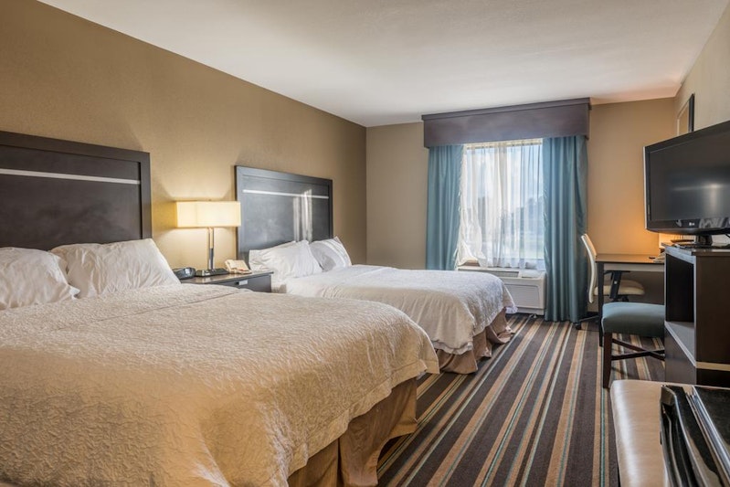 Hampton Inn New Albany 3/5