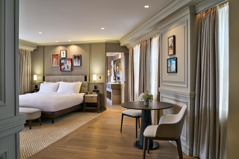 Radisson Blu Hotel London Bond Street in LONDON