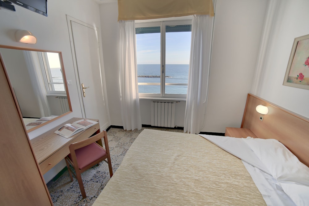 HOTEL MAYOLA 15/73