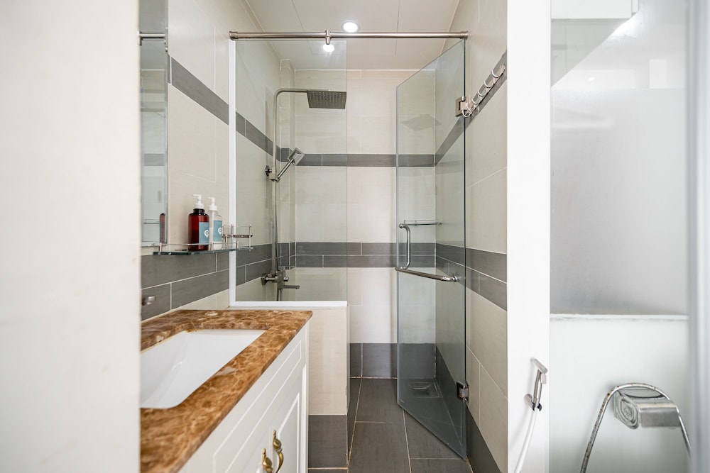 Cozrum Homes - Sonata Residence 46/50