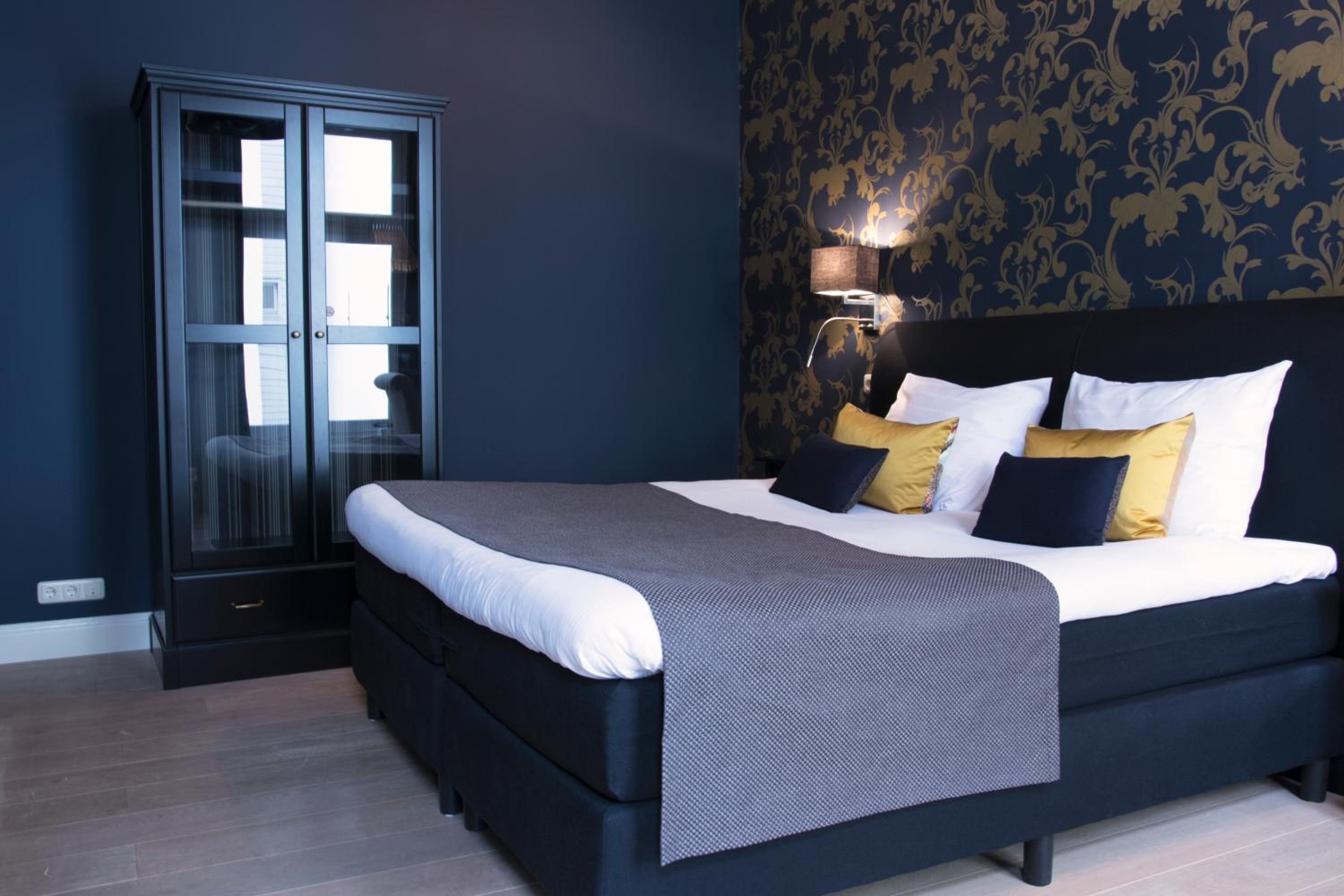 Superior, King Bed