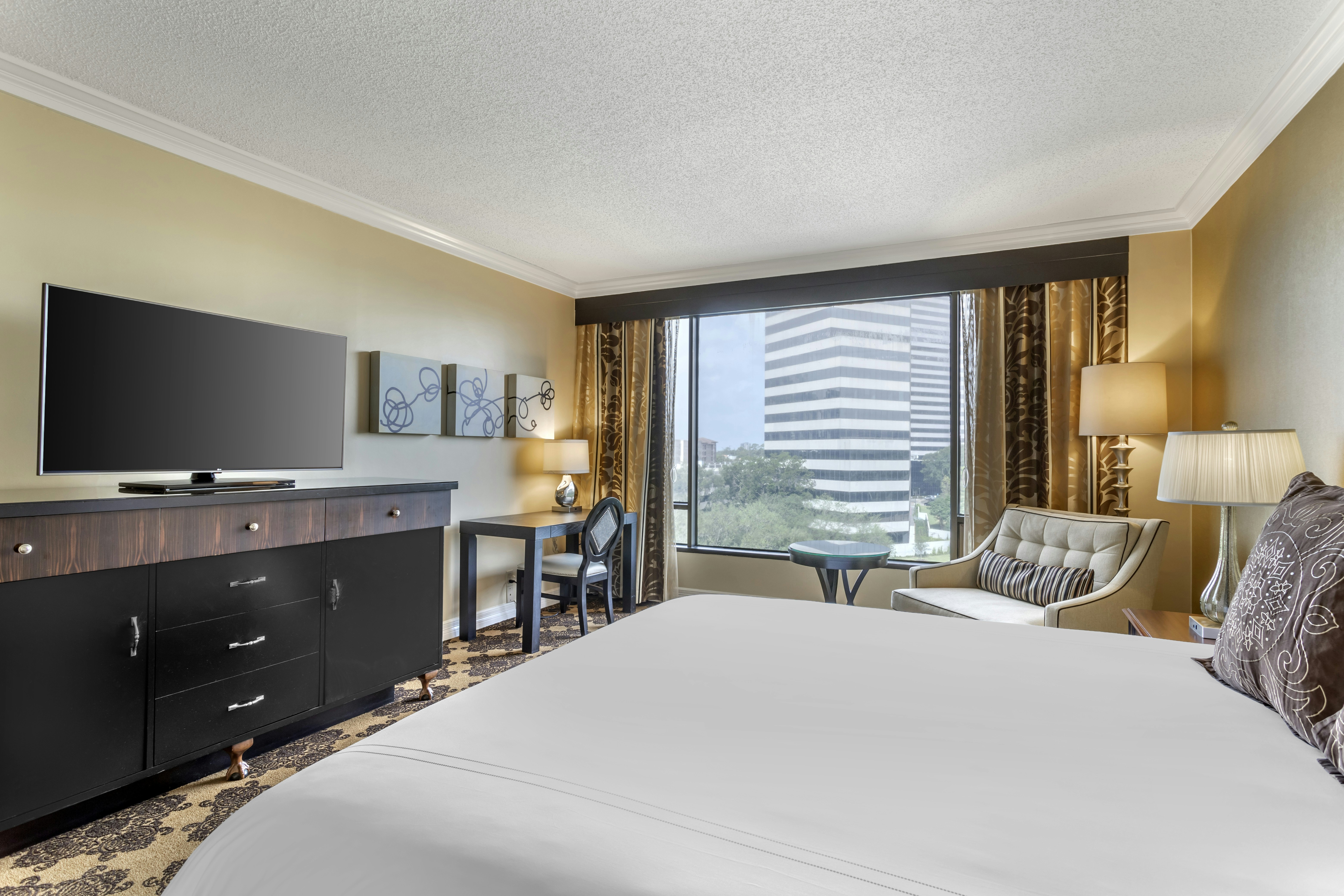 Deluxe, King Bed, Accessible