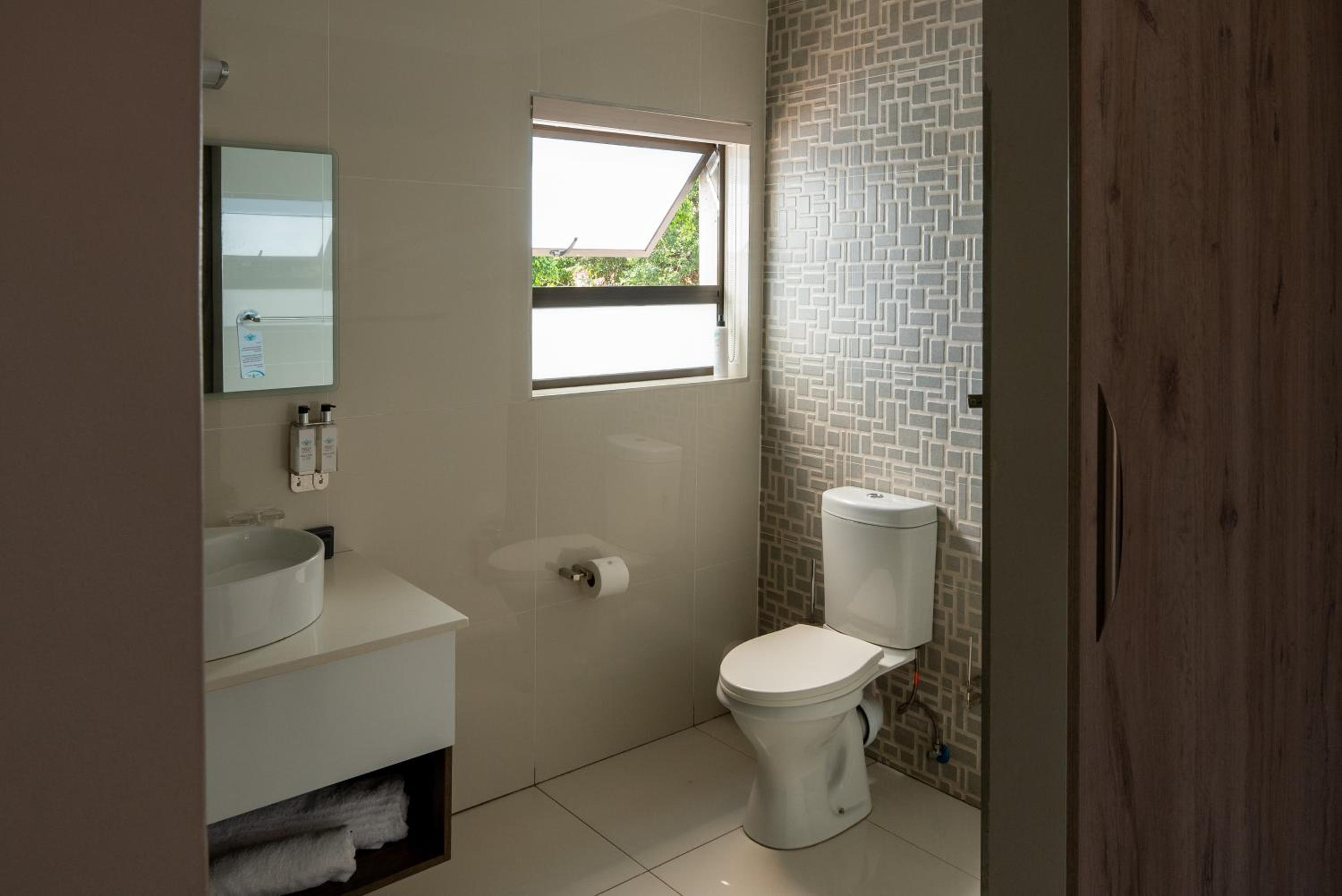 Prisatt Boutique Hotel 49/50