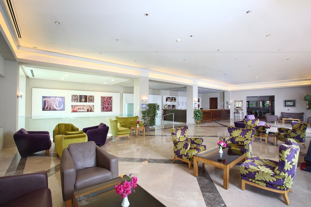 Mandarin Resort Hotel 42/66