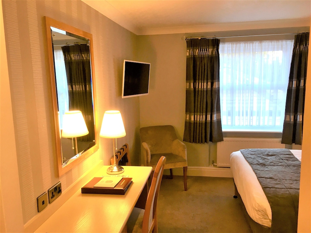 Astley Bank Hotel by Sunday 45/58