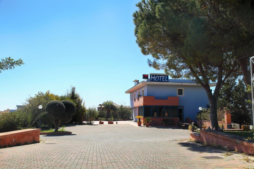 Hotel Nautico Pozzallo 8/68