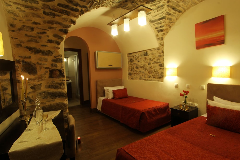 MEDIEVAL CASTLE SUITES TRADITIONAL 31/50