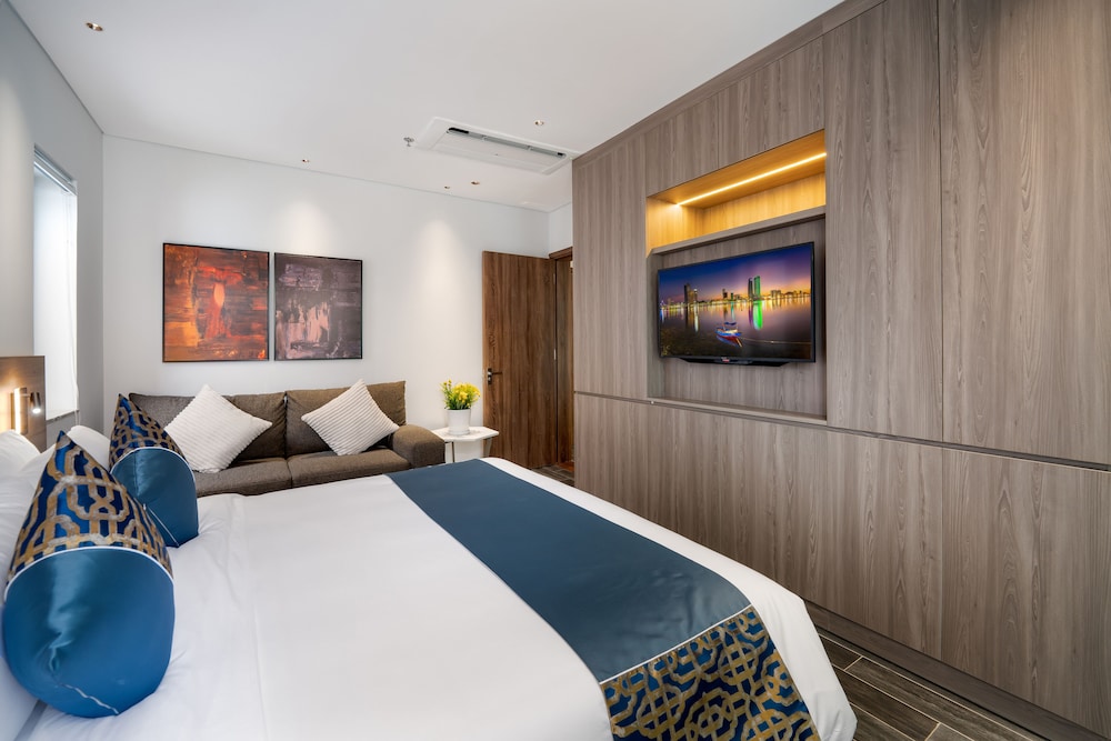 The Dream Suite 13/50