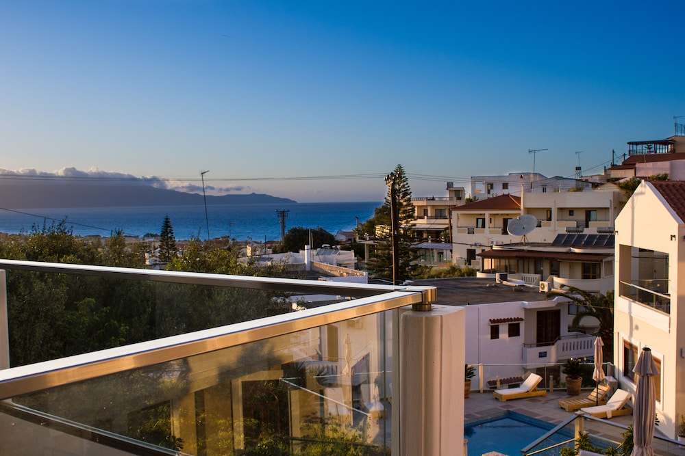 ESTHISIS SUITES CHANIA 11/57