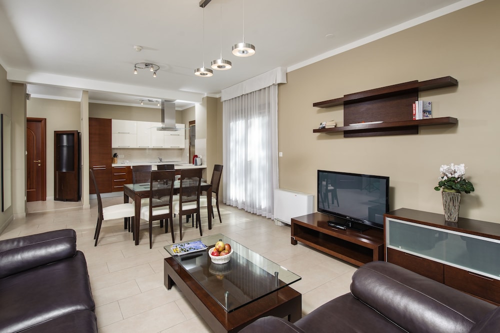 THE RESIDENCE 30/71