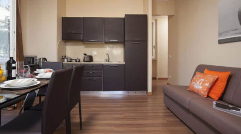 Residence Trianon Borgo Pio 36/72