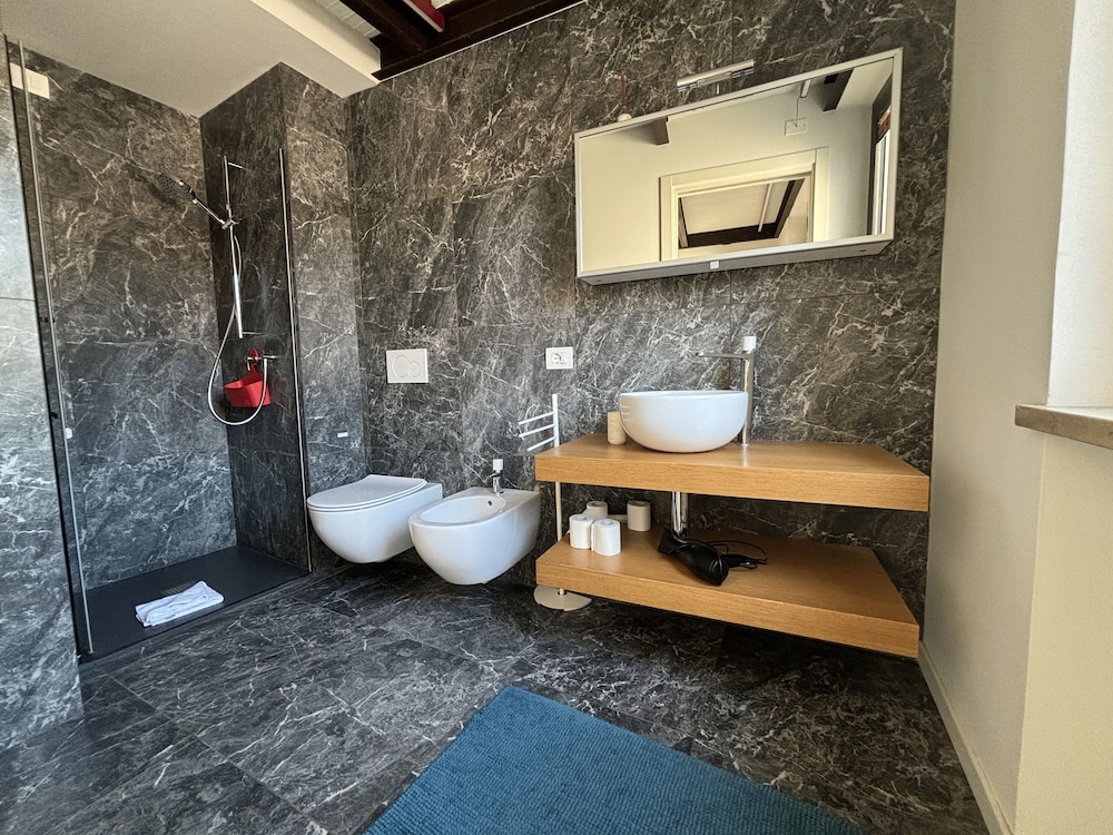 Rivadige Suite 49/50