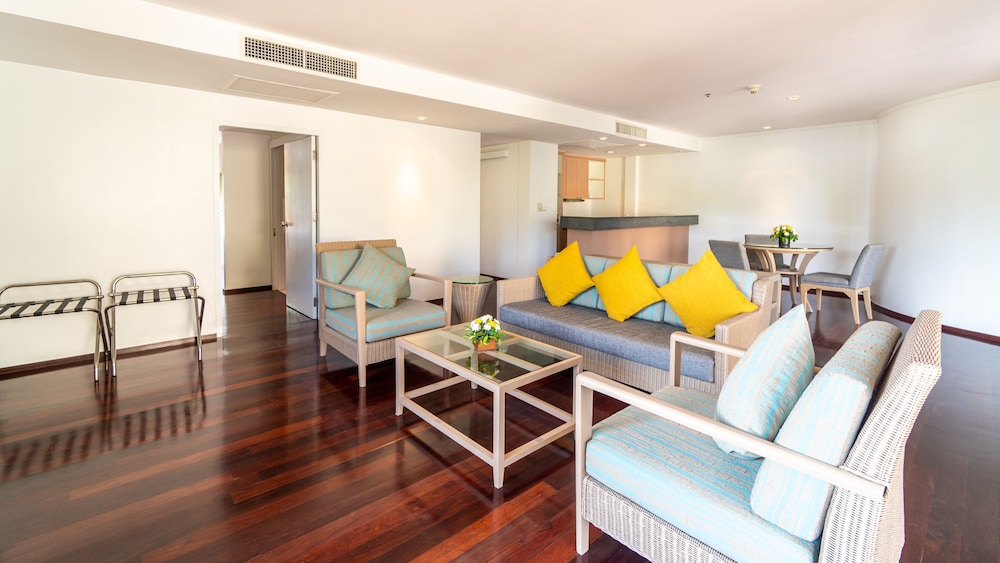 Radisson Resort and Suites Phuket 38/72