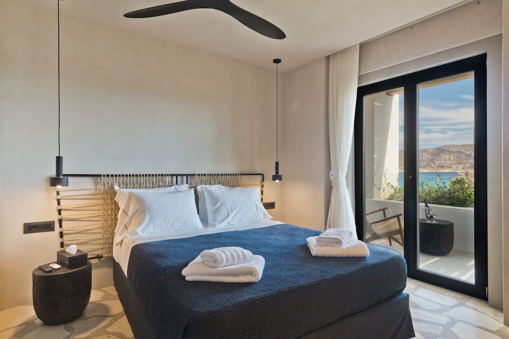 Almi Luxury Rooms 7/25