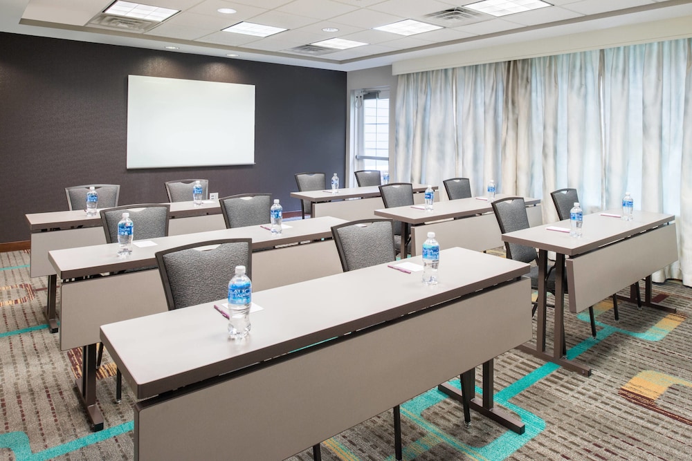 Residence Inn by Marriott Harrisonburg 51/52