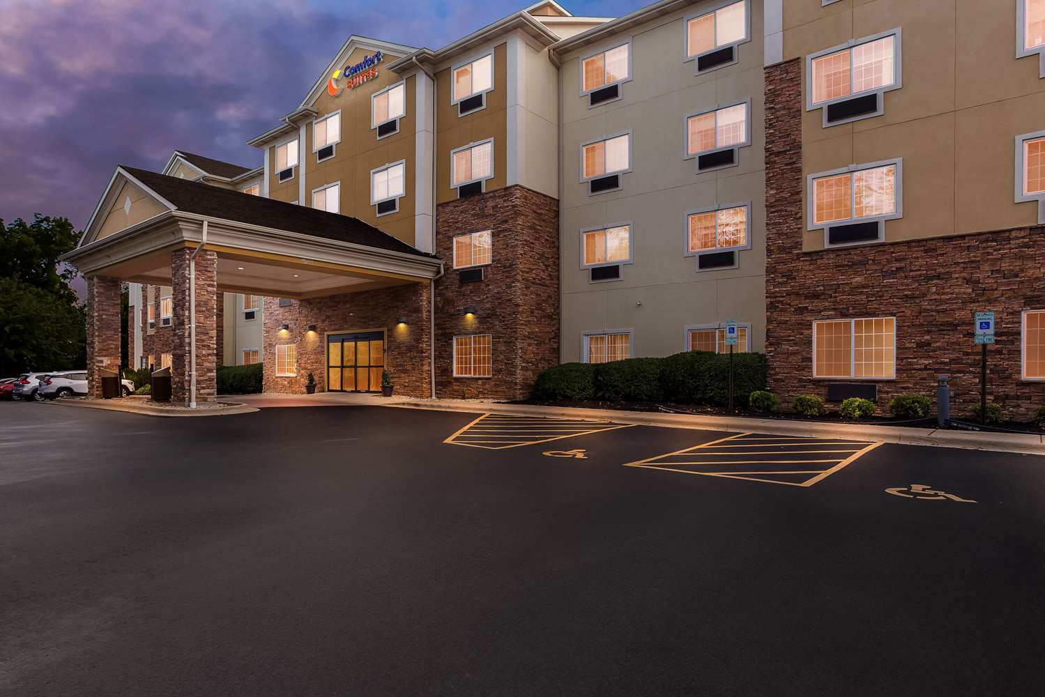 Comfort Suites Grayslake Near Libertyville North 25/25