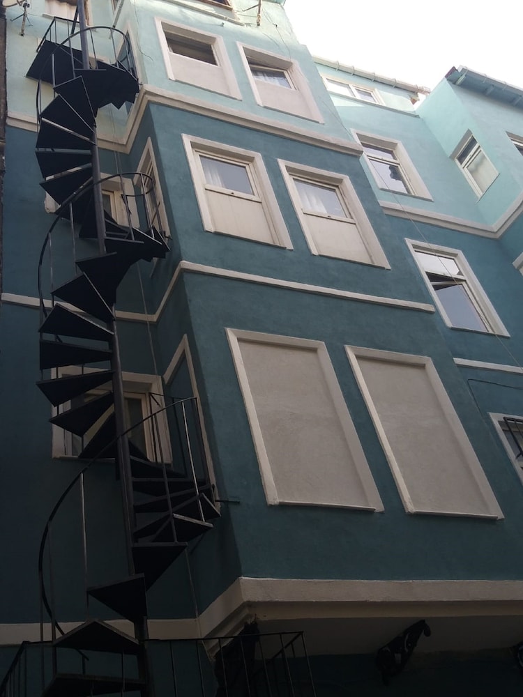 Taxim Hostel 2/74