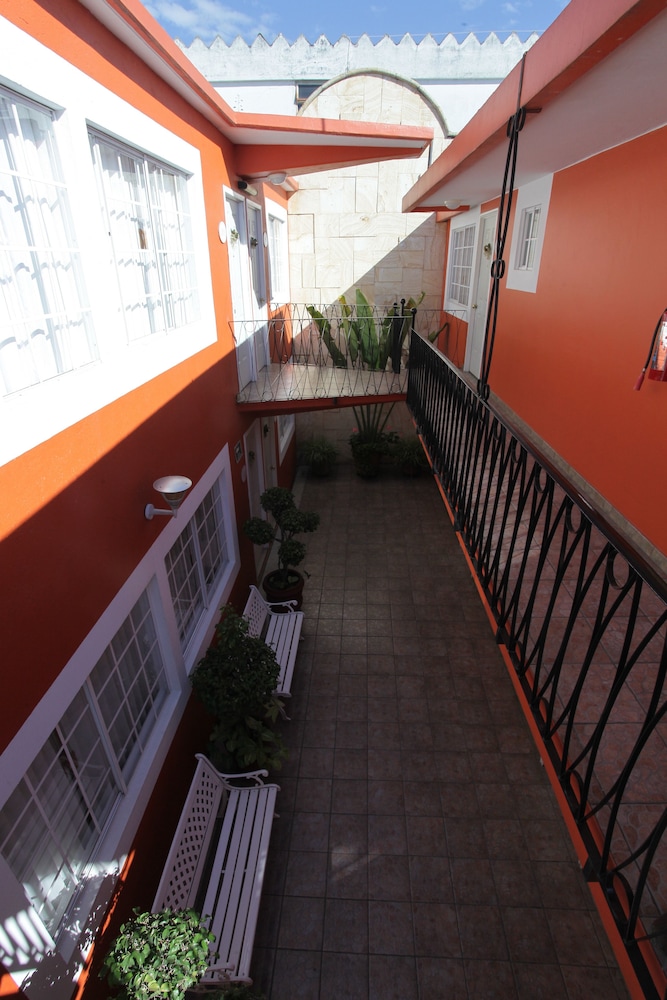 Hotel Camba 24/50